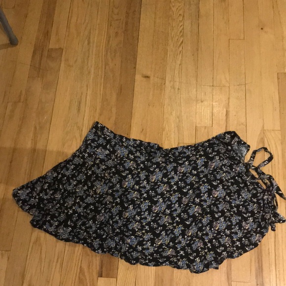 Lush Wrap Skirt with Tie - Picture 2 of 3